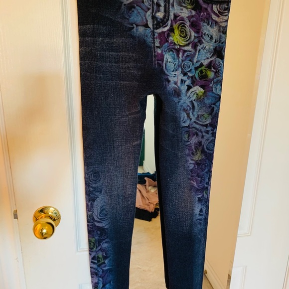 Leggings - Picture 2 of 3